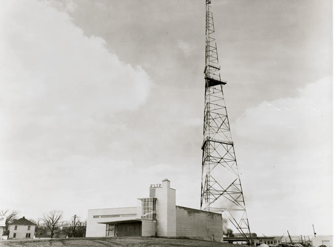 KSTP Hubbard Broadcasting being built in 1948.jpg