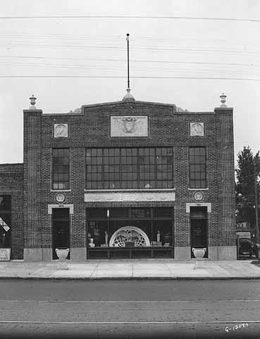 908-10 University Avenue, Brioschi-Minuti 1925-26 